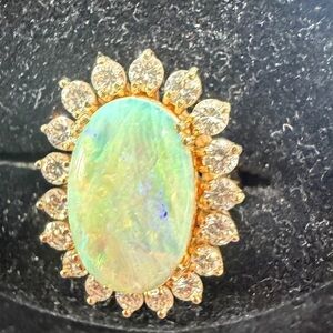 Elegant Opal and Diamond Gold Ring